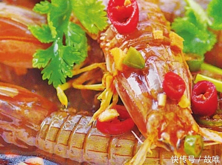 吃海鲜|吃海鲜正当时，教你虾虎新做法，不煮不蒸，鲜辣入味，好吃到吮指