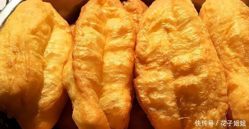 简单|教你炸油条的新方法,15分钟完成全家早餐,简单美味