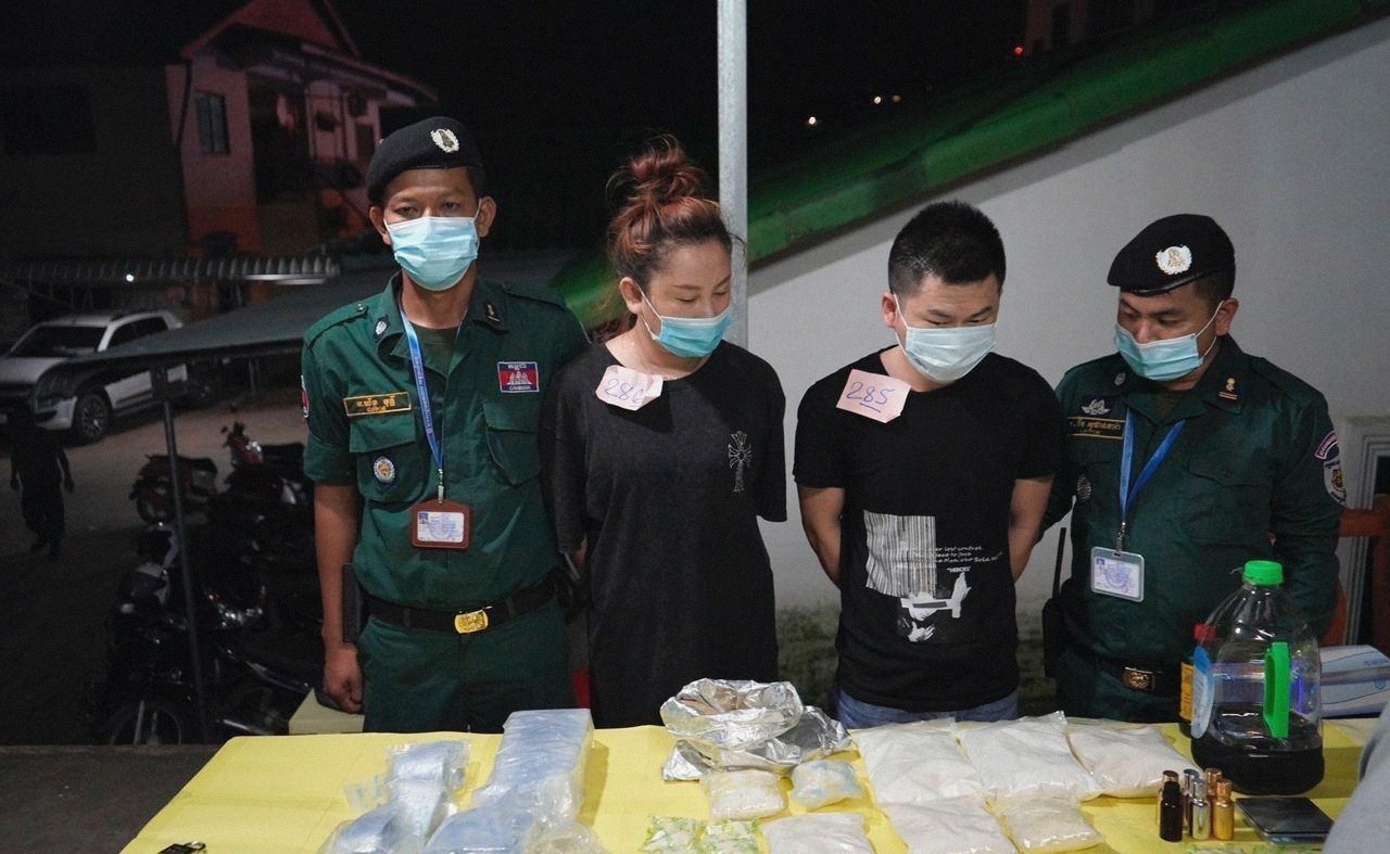 持枪|西港中资餐厅老板被逮捕：涉毒非法持枪和经验色情性服务