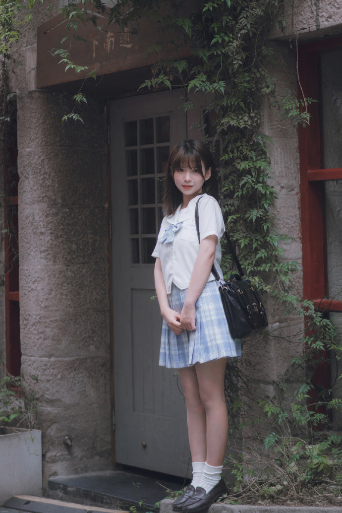  转眼之间|jk少女，寻寻觅觅，却在转眼之间