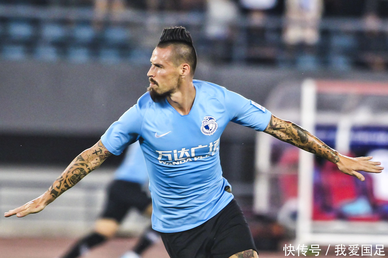巨星|坏消息!中超又一巨星想离队:1年半赚走1亿,还想提前结束合同走人
