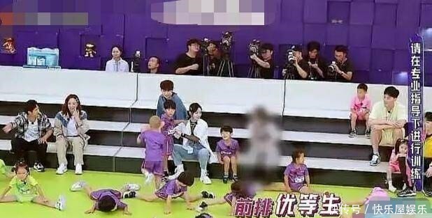 全程|顶流女团成员参加节目被全程马赛克,这是要光明正大的“雪藏”