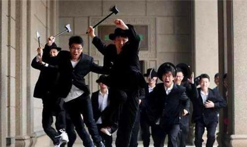 亚樵|王亚樵成立斧头帮后干的第一票,一战成名,整个上海滩都噤若寒蝉