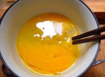  鸡蛋|苦瓜最正确的吃法，不炒蛋，不凉拌，学会这做法，我家孩子抢着吃