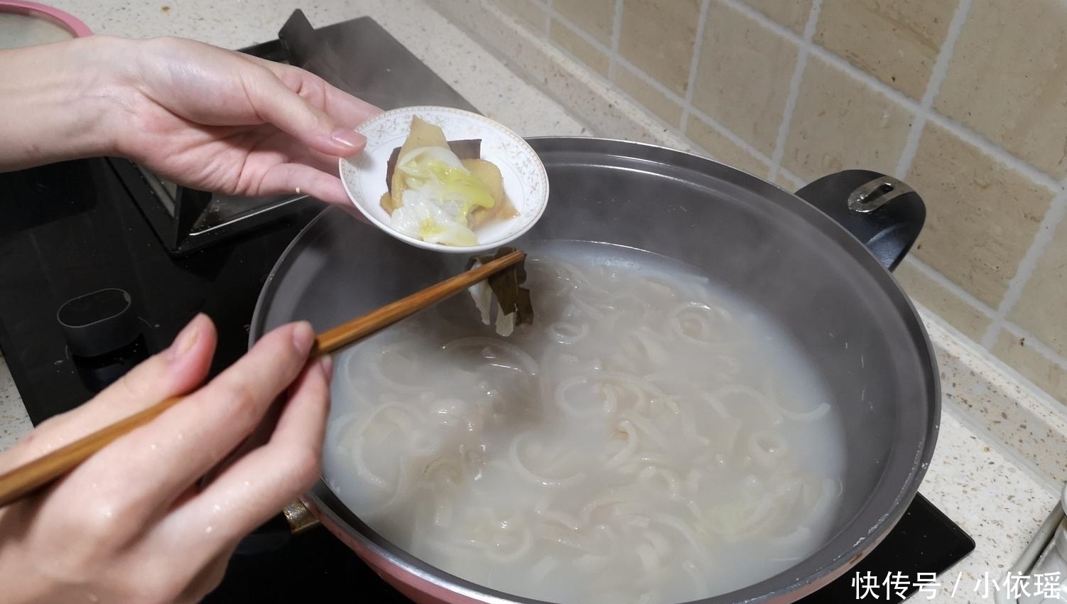  大火煮开|猪皮这样吃才叫爽, 不炒也不炸, 一次做一锅, 一大锅都不够吃