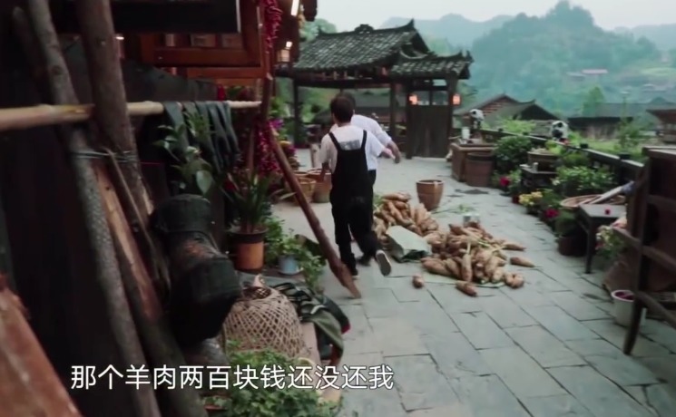  抢钱|《向往的生活》彭昱畅算账加钱，何炅直接抢钱，幸亏黄磊没出手