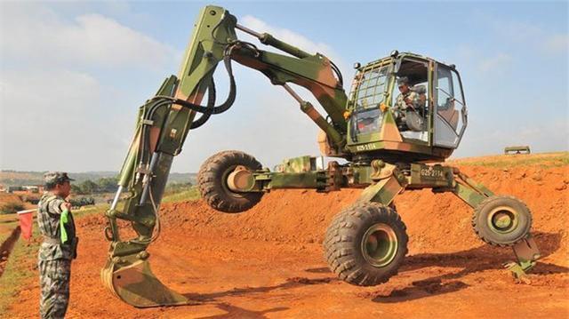  印度|印度再努力也无用，谁让中国有高达？重型机甲出击，巴铁期待已久