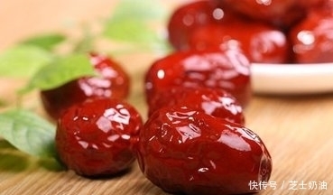 红枣|每天吃10颗红枣,对身体好,坚持半个月,三大好处会找上门