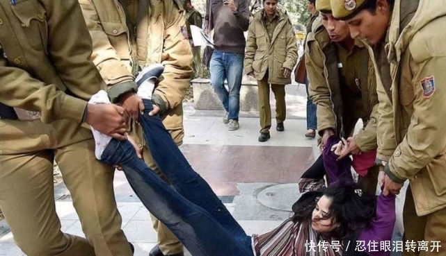 抓走|敢在大街上接吻？会被猛扇耳光，揪耳朵甚至被抓走，比查酒驾厉害