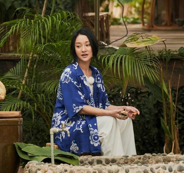  向往|《向往4》正式开播,周迅全程素颜出镜,何炅节目现场飙