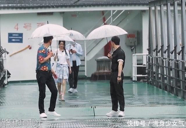 中餐厅|《中餐厅》其他人也扒拉菜,为何单骂赵丽颖?