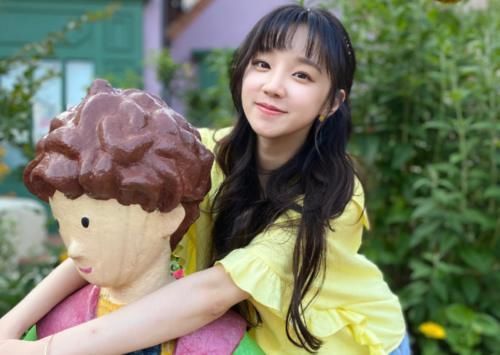 鹿晗|有种“整容”叫成员刚起床,baby鹿晗真实,看到宋雨琦带妆睡