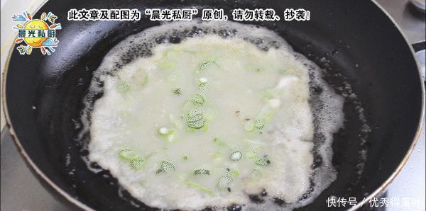 鸡蛋|肉松蛋饼,10分钟搞定营养又美味的早餐,媲美早餐店的鸡蛋卷饼!