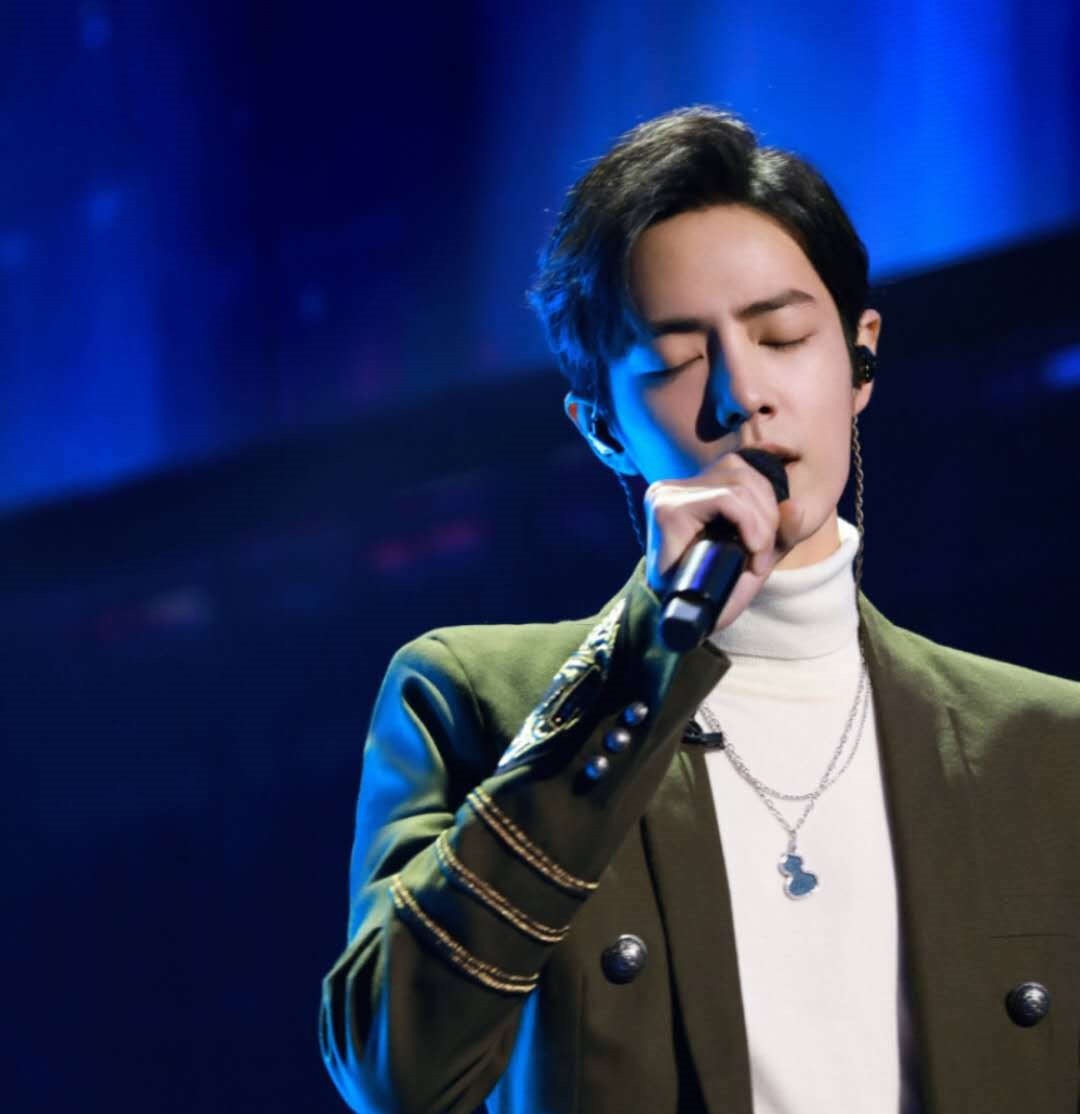  出席|惊喜！曝肖战确定出席芒果台跨年晚会，能在电视上看到肖战了