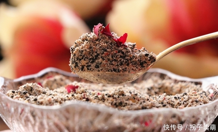 适合|适合秋天吃的一种食材,炒好囤起来,想吃舀一勺,常吃对头发好