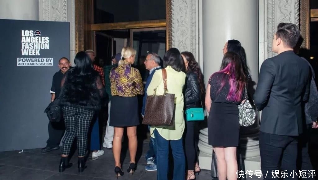 seating的工作|时装周实习生如何应付那些来看秀的“妖魔鬼怪”?