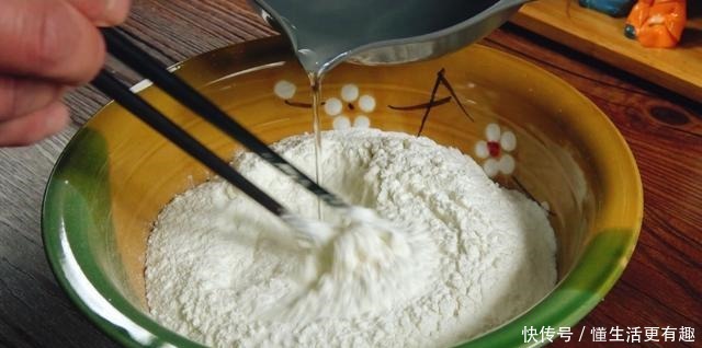 破壁机|想吃酱香饼不用买,教你家常配方,出锅咬一口比买的都好吃