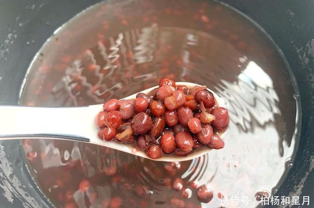 精致|24岁小姑娘的周末,早餐意外红爆朋友圈,朋友平常但精致