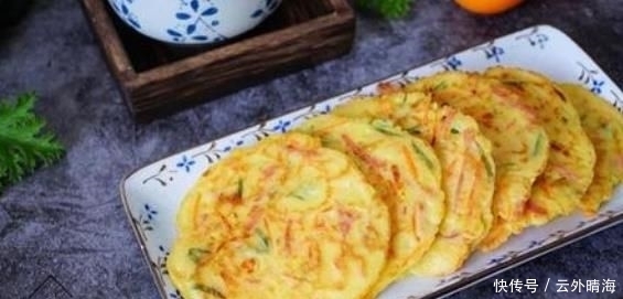 搅拌一下|家里早餐没有饭怎么办?教你做懒人鸡蛋饼,做法简单,营养美味