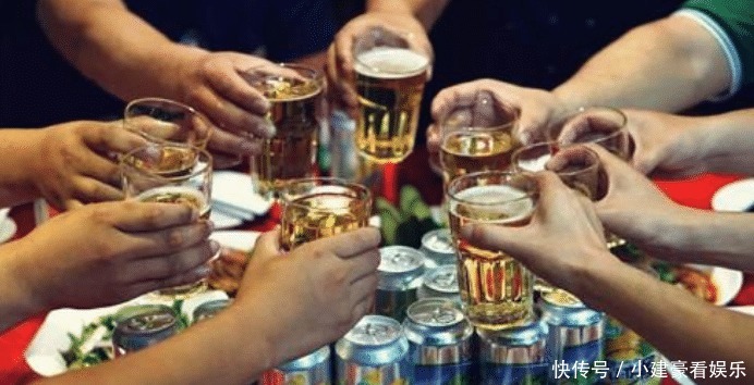 小雅的丈夫|同学聚会“变了味”，班花现身场面“荒唐”，聚会成了分手重灾区