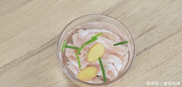 开胃|孩子不爱吃肉,把五花肉换一个做法,开胃又下饭,一顿能吃一碗饭