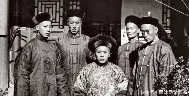 发觉|蒙古国发觉一批满清遗老，不知清朝灭亡，跪拜大使问：皇帝还好？