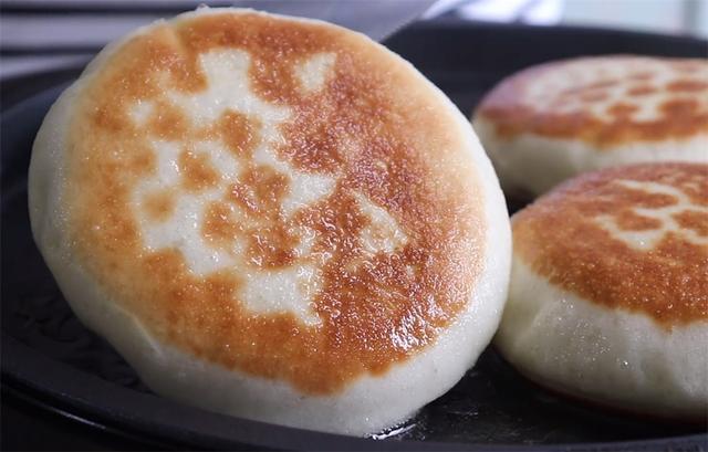 面粉|发面饼最好吃的家常做法,蓬松柔软又香甜,比馅饼好吃多了