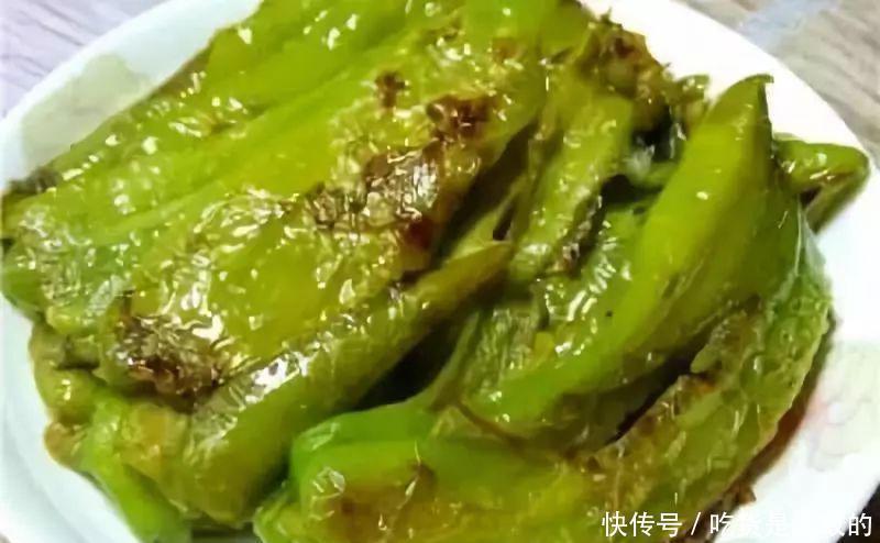 入味|饭店大厨透露做虎皮青椒,别直接下油锅否则不“起皮”不入味