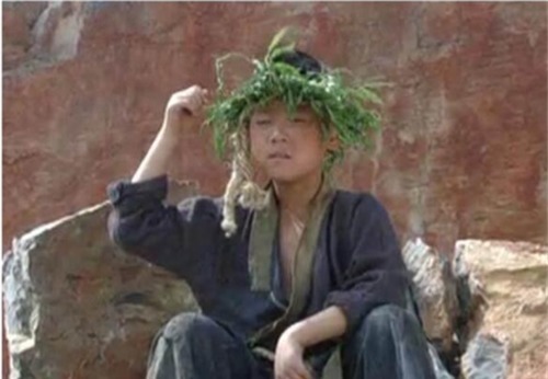 称帝|朱元璋称帝后，2个发小进宫讨官，一个封官，另一个为何被砍头？