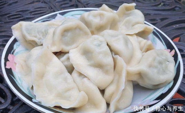 打水|59岁老师傅说调饺子馅时,有2种料不可缺少,少一种饺子都难吃