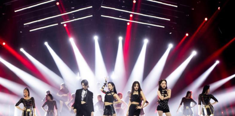 深刻|白冰成功晋级太高兴忘了掩饰表情,深刻演绎“皮不笑肉笑”