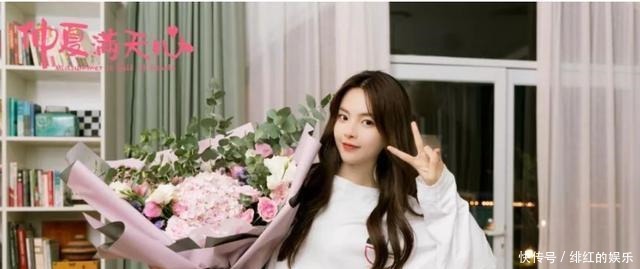 满天|杨超越《仲夏满天心》改档延期,原因牵强但也暖心,望早日开播