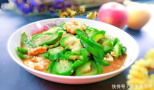  丝瓜|炒丝瓜时，多加这1物，味道鲜美，还能补充蛋白质，美味不忘营养