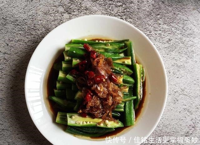 孩子|母子俩人的晚餐,在朋友圈火了,荤素搭配吃得香,收到无数点赞