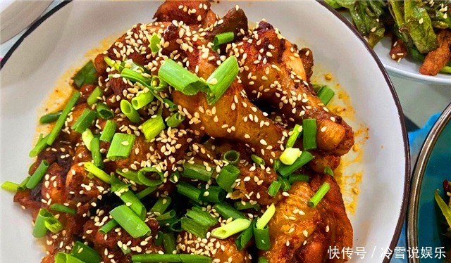  上桌|老公请同事来家里吃饭，我下厨做一桌菜，上桌却说我精明过头了！