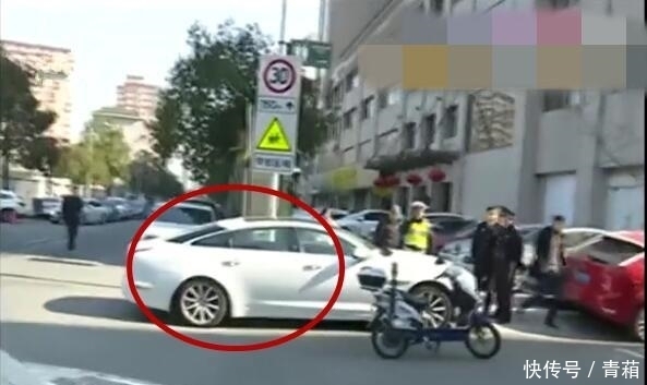 无人|男子霸道违停引众怒, 10几个小时无人挪车, 交警看了也无可奈何