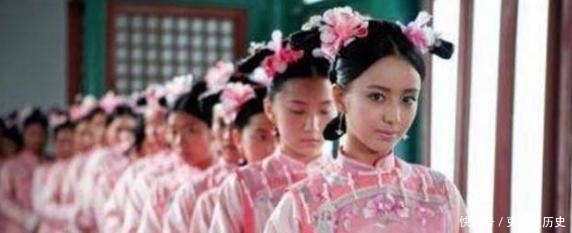 上厕所|慈禧出恭时为何要让宫女站在一边,且还要口中含温水?真实原因让人不敢相信