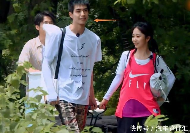 下意识|谭松韵称拉行李很累,宋威龙下意识的话引关注,果真“实力宠妹”