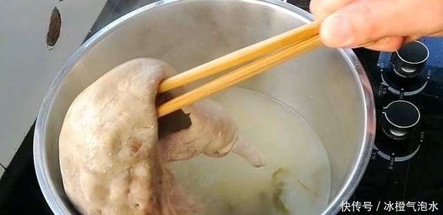 淮扬|厨师淮扬教你如何用白水果做猪肚,美味可口,擦洗是关键