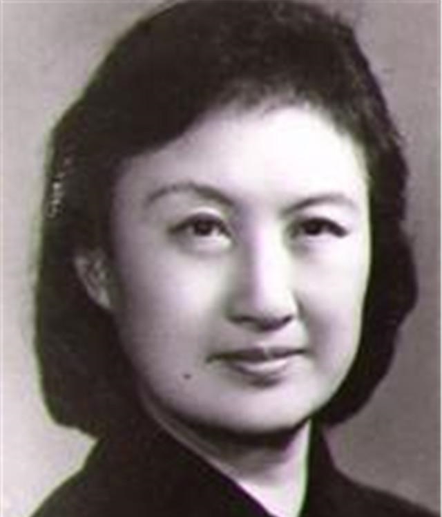  合葬|与原配携手52年，80岁另娶女演员，去世前留遗嘱：与原配合葬大海