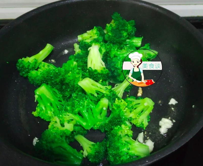  含有丰富|炒牛肉时，直接下锅大错特错了，厨师长教你3招，牛肉嫩滑不塞牙