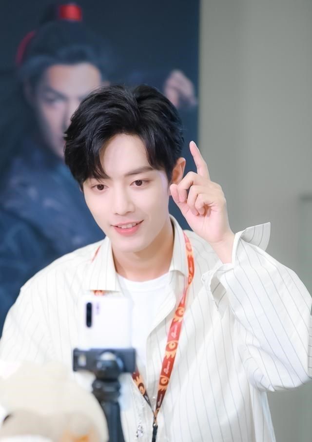 话题|肖战新话题,都是人间烟火,关闭的《秘密花园》回来了