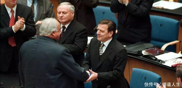  施罗德|二战遗孤当8年国家政要, 离4次婚, 74岁宣布娶小26岁的韩国女人