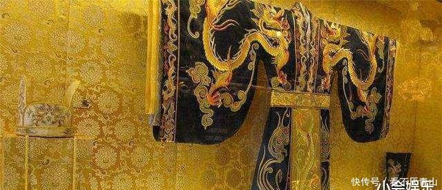 龙袍|皇帝龙袍禁止水洗,臭了怎么办?贫穷限制了想象力,说了你都不信