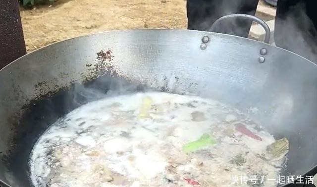 牛肉|土豆烧牛肉,做法简单,口感嫩滑