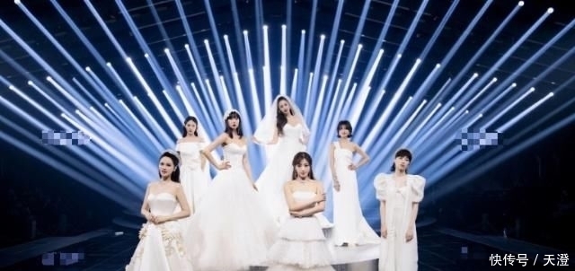  无时无刻|《浪姐》总决赛开启，金晨空中一字马上热搜，真是无时无刻不劈腿