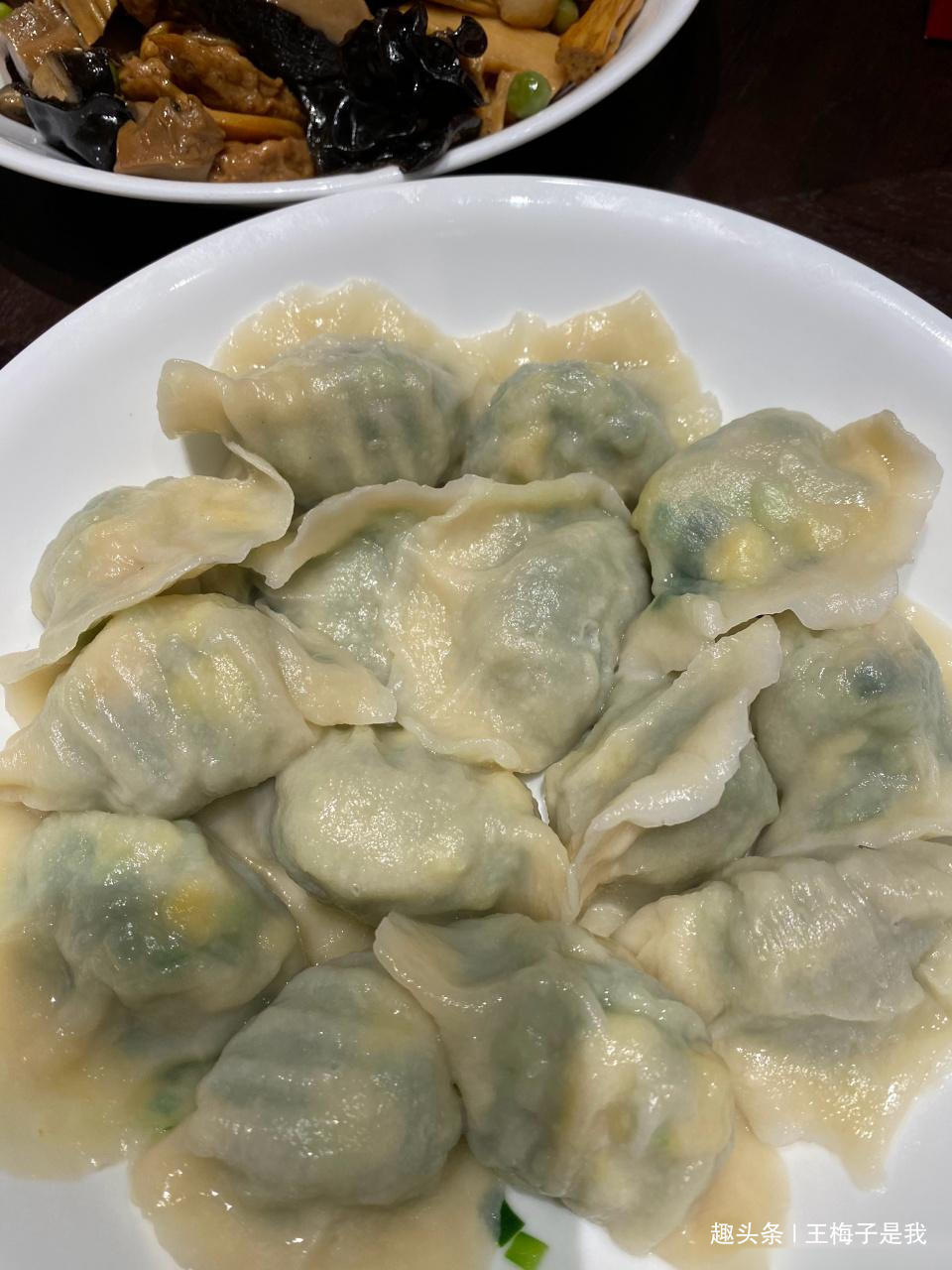 岳云鹏|岳云鹏午餐,3万点赞,和我们老百姓吃一样,本以为每天山珍海味