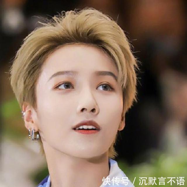 担当|C位担当刘雨昕加入《潮流合伙人2》,你喜欢她的中性风穿搭吗