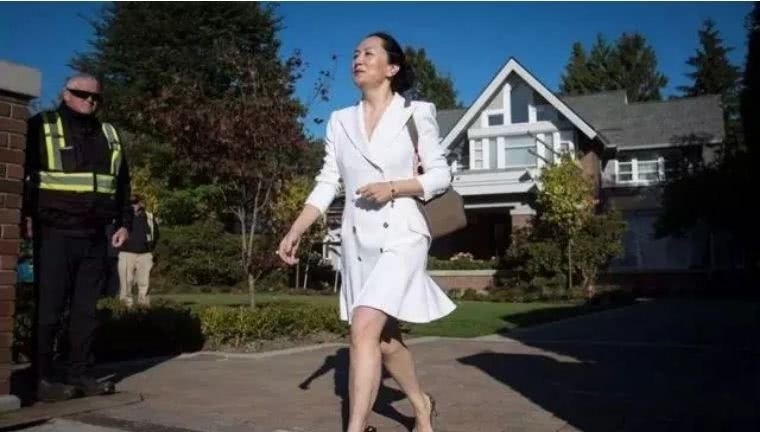 孟晚舟|一个软禁在他乡,一个娇养于豪宅,孟晚舟和姚安娜差别为何这么大