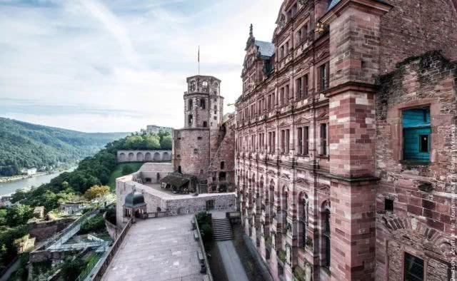 古城堡|60几岁的古城堡之途为什么能一直维持“青春年少”?